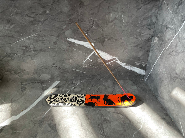 Cat incense holder